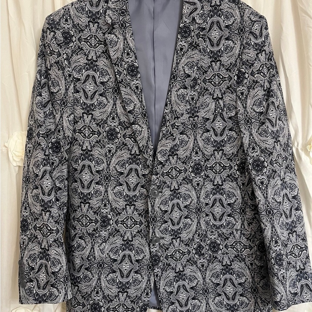 Elegant Black and Gray Paisley Blazer